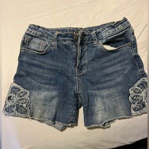 Biggie Girls Jean Shorts (The Malibu/Mid-Rise)